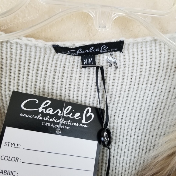 CHARLIE B Faux Fur Front Unique Sweater~Size M~NEW - Picture 7 of 7